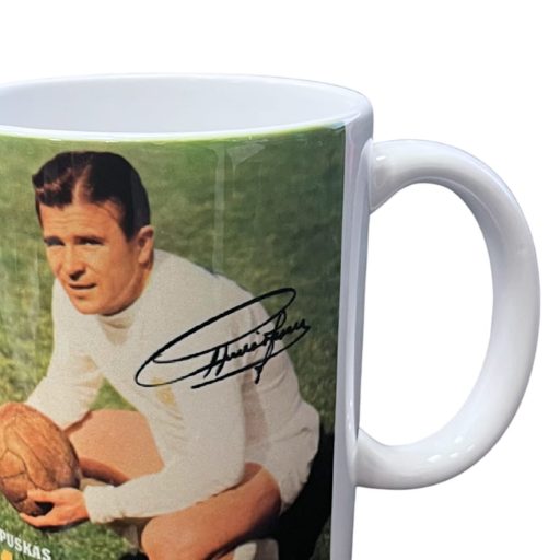 Puskás bögre labdás