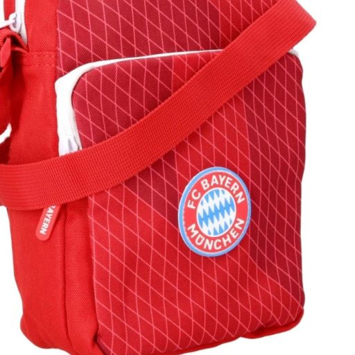Bayern München oldaltáska közepes piros