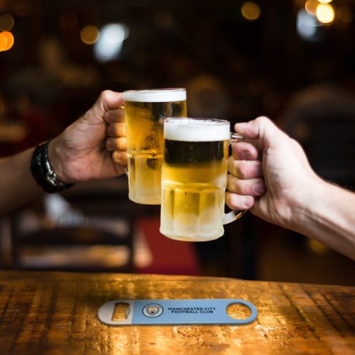 Manchester City sörnyitó mágneses