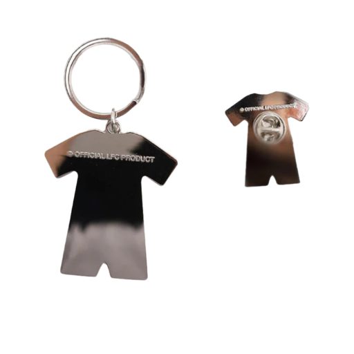 Liverpool kulcstartó kitűzővel Szoboszlai 8