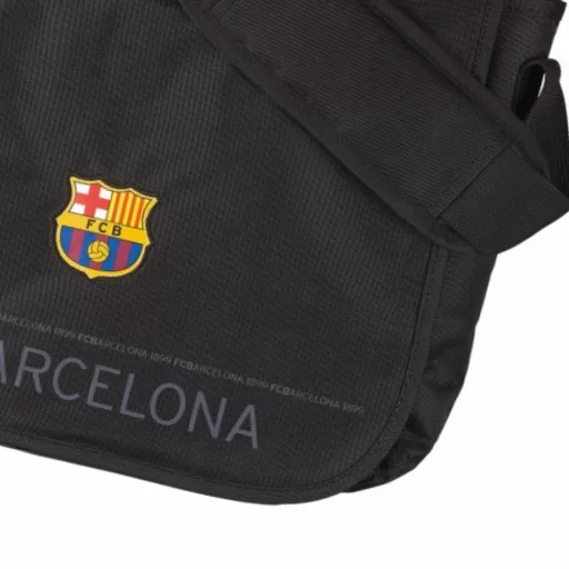 Barcelona iskolatáska, oldaltáska fekete