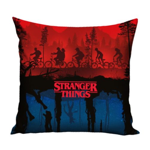 Stranger Things párna 40x40 cm piros-kék