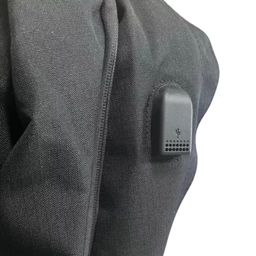 Ute hátizsák fekete USB csatlakozós