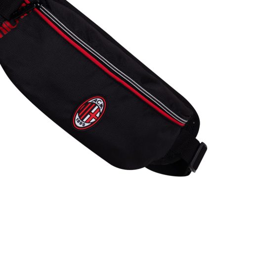 Milan övtáska nagy