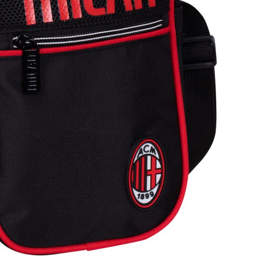 Milan oldaltáska közepes Crest