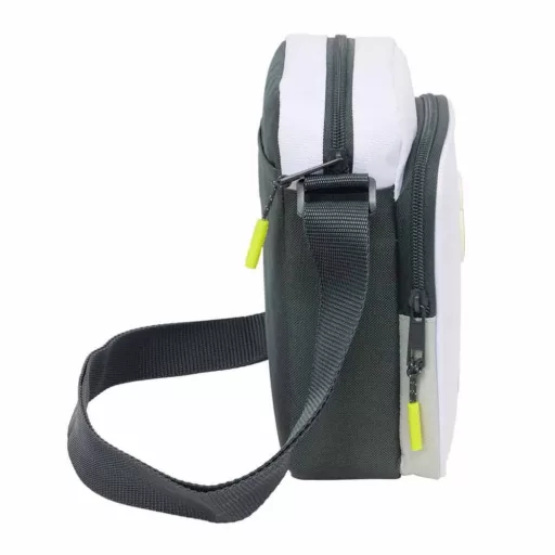 Real Madrid oldaltáska közepes fehér 2026