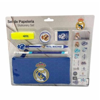 Real Madrid iskolai szett matricával