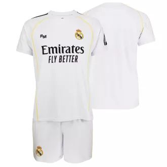 Real Madrid mez garnitúra gyerek szurkolói 2025-26