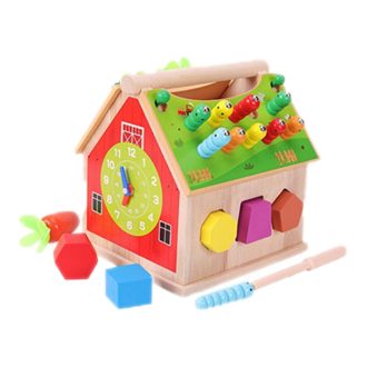   Fa ügyességi ház formaberakós játékkal, 19x19 cm méretben.