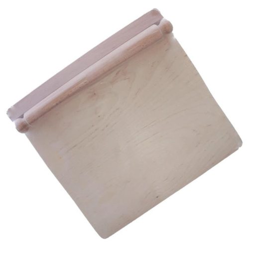 Fa gyúródeszka és nyújtófa szett, 37x37 cm méretben.