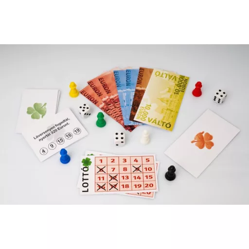 Szerencse Lovag társasjáték: lottó, kockapóker szett.