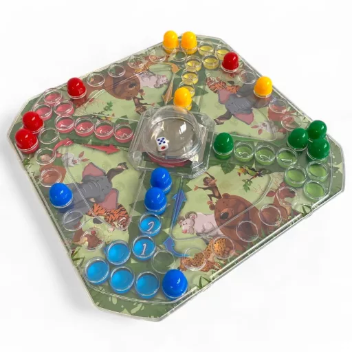 "Ki nevet a végén?" társasjáték, 27x37 cm, dobókockával.